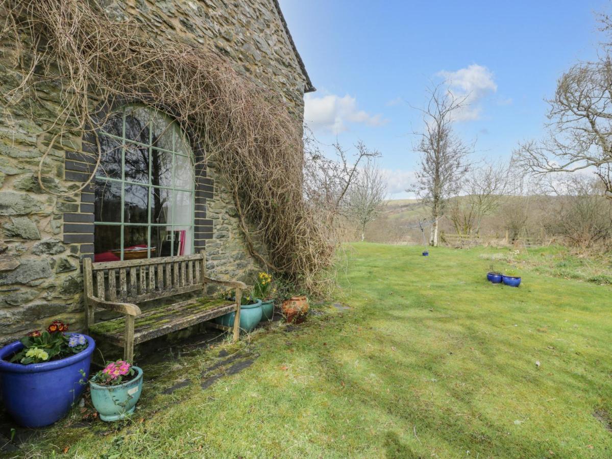 Villa Beudy Dolpebyll Llangadfan Esterno foto
