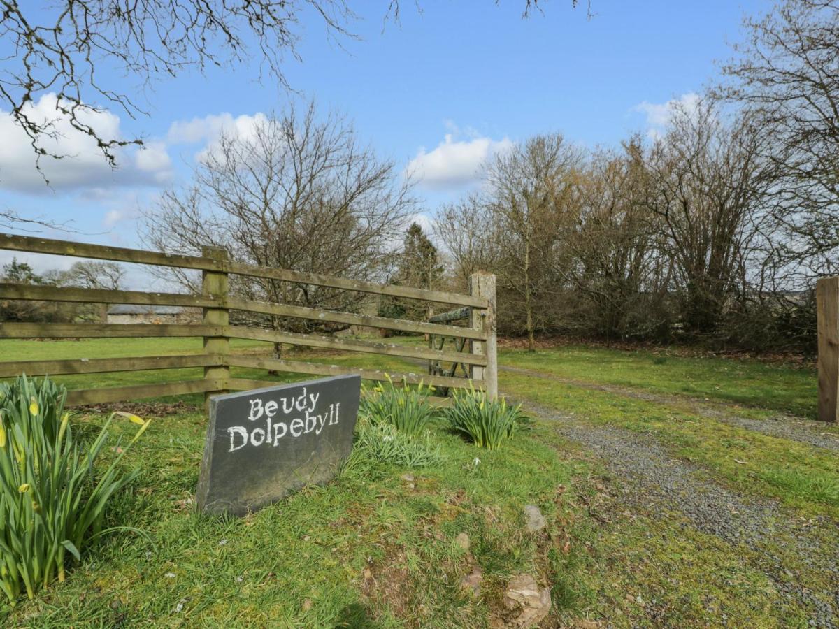 Villa Beudy Dolpebyll Llangadfan Esterno foto