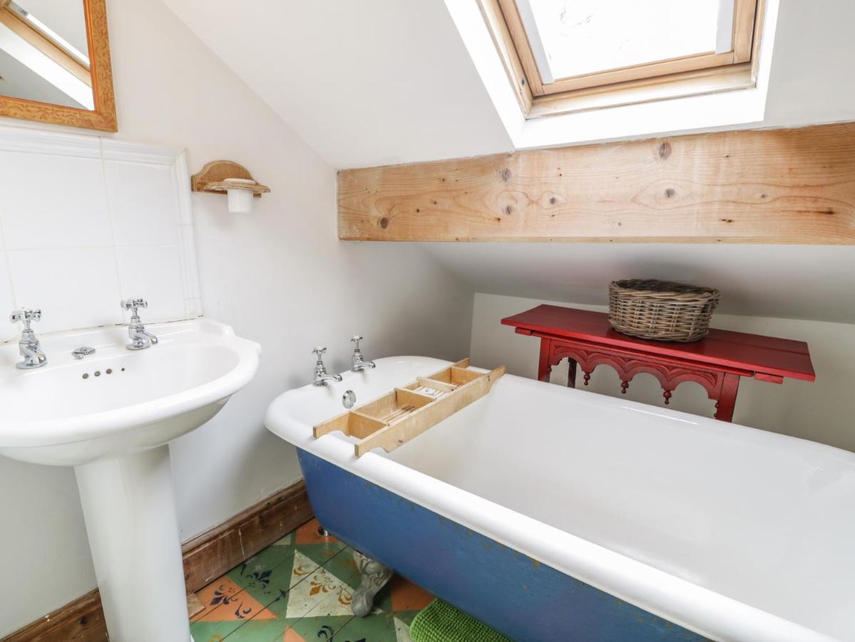 Villa Beudy Dolpebyll Llangadfan Esterno foto