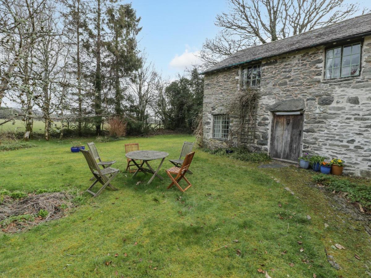 Villa Beudy Dolpebyll Llangadfan Esterno foto