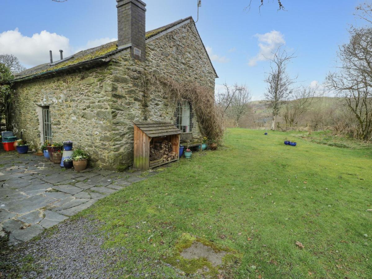Villa Beudy Dolpebyll Llangadfan Esterno foto