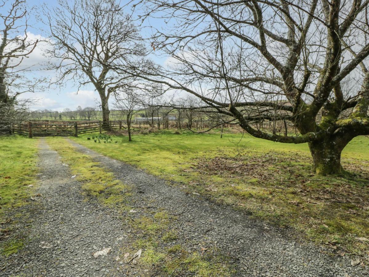 Villa Beudy Dolpebyll Llangadfan Esterno foto